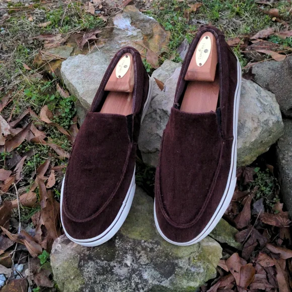 Mossimo Supply Co. | Shoes | Mossimo Unisex Dark Brown  display picture 1